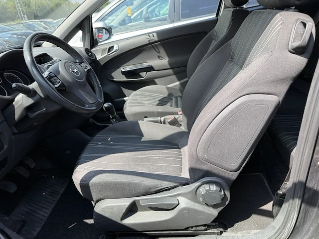 Opel corsa 1.3 cdti ecoflex essentia start/stop dpf 95, 2010 - afbeelding 23 van  25