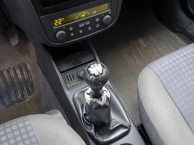 Opel corsa 1.7 dti 16v 'elegance' - afbeelding 24 van  45