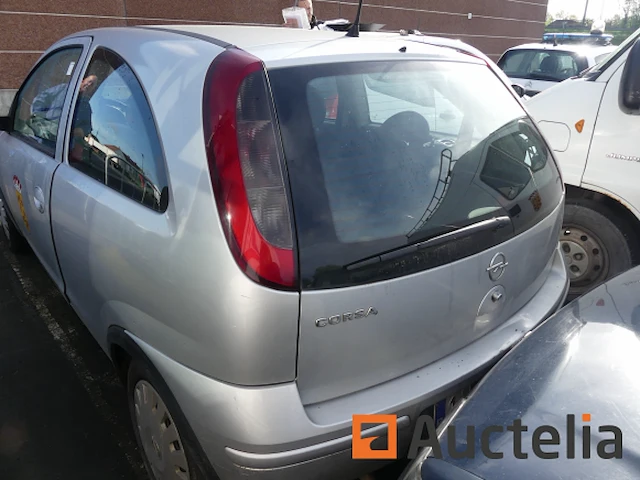 Opel corsa auto - afbeelding 1 van  19