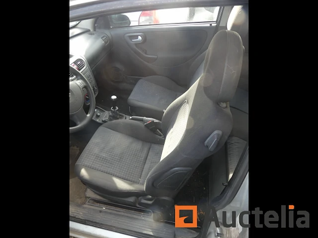 Opel corsa auto - afbeelding 15 van  19