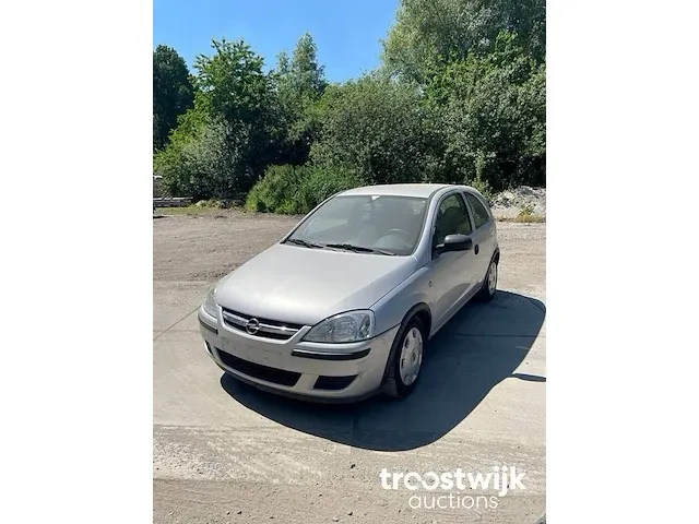 Opel corsa benzine - afbeelding 1 van  8