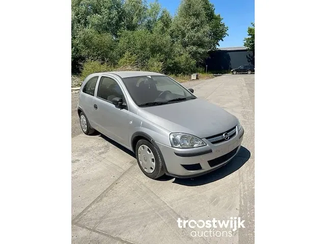 Opel corsa benzine - afbeelding 2 van  8