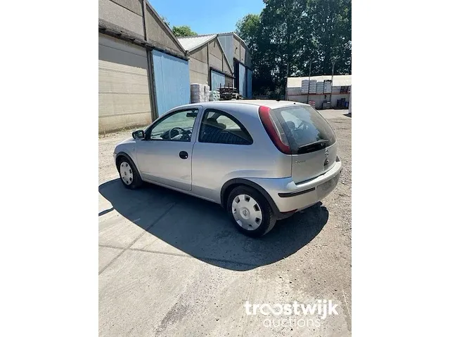Opel corsa benzine - afbeelding 3 van  8
