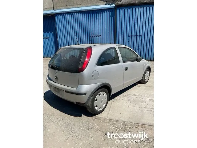 Opel corsa benzine - afbeelding 4 van  8