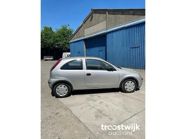 Opel corsa benzine - afbeelding 6 van  8