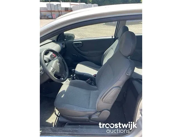 Opel corsa benzine - afbeelding 7 van  8