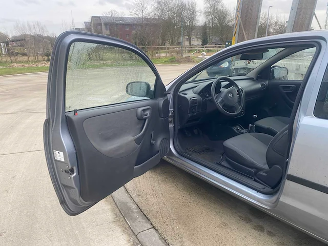 Opel corsa c, 2003 - afbeelding 4 van  25