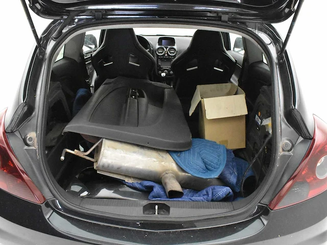 Opel corsa opc - afbeelding 9 van  27