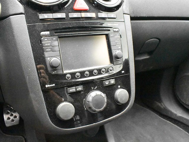 Opel corsa opc - afbeelding 16 van  27