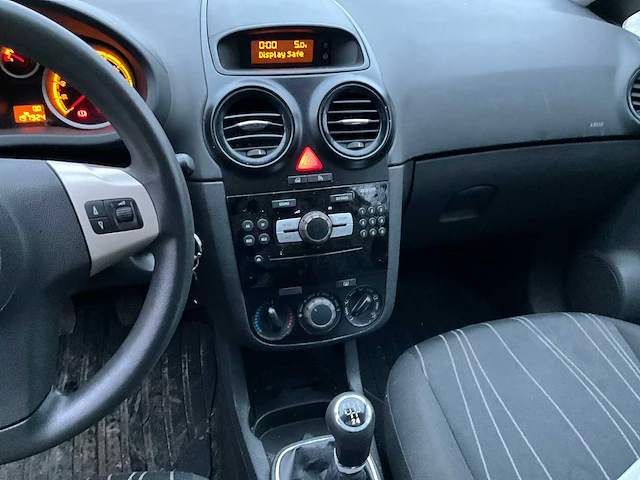 Opel corsa personenauto - afbeelding 19 van  28