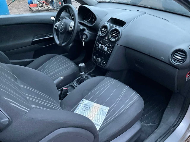 Opel corsa personenauto - afbeelding 22 van  28
