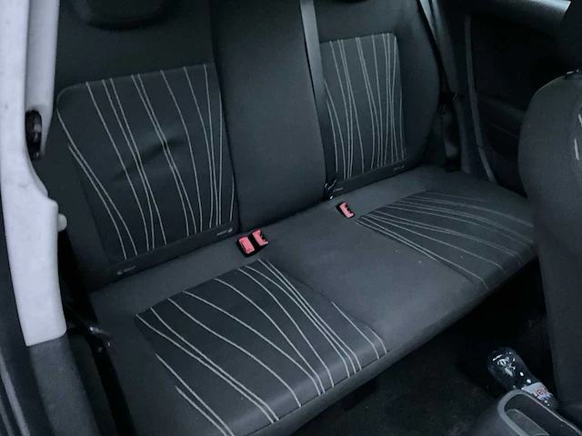 Opel corsa personenauto - afbeelding 24 van  28