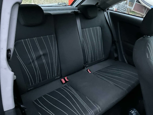 Opel corsa personenauto - afbeelding 25 van  28