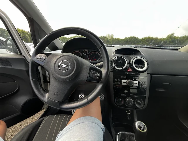 Opel corsa,2010 - afbeelding 24 van  26