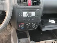 Opel corsa - afbeelding 13 van  16