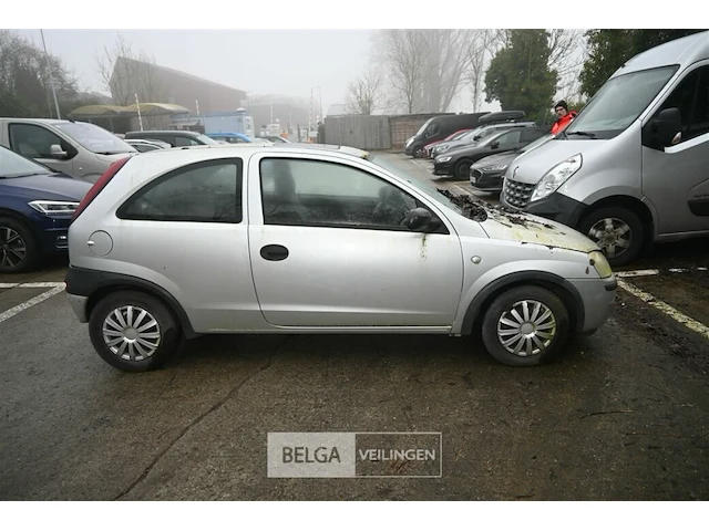 Opel corsa - afbeelding 12 van  19