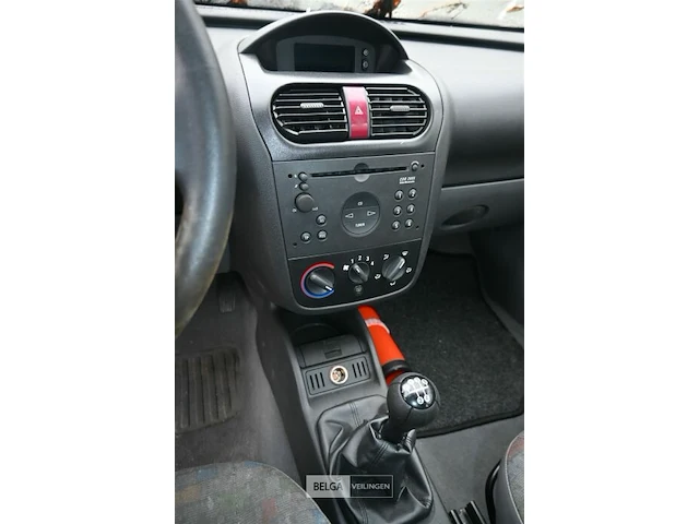Opel corsa - afbeelding 13 van  19