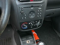 Opel corsa - afbeelding 13 van  19