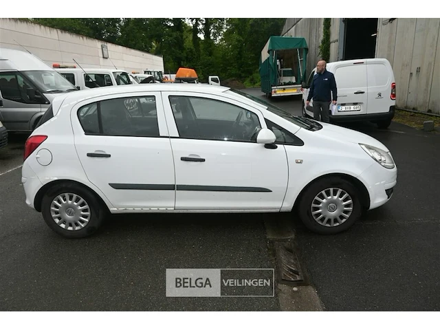Opel corsa - afbeelding 15 van  27