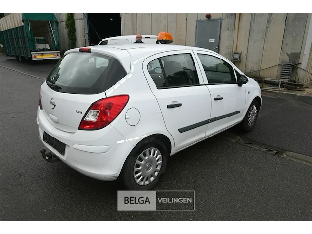 Opel corsa - afbeelding 16 van  27