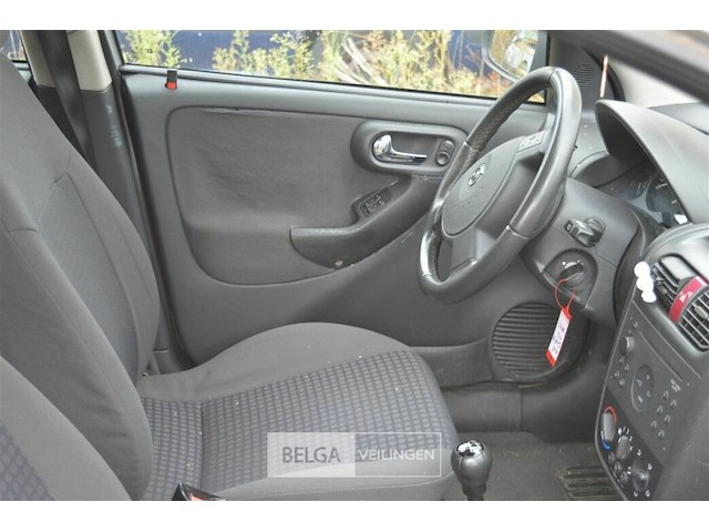 Opel corsa - afbeelding 18 van  24