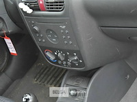 Opel corsa - afbeelding 21 van  24