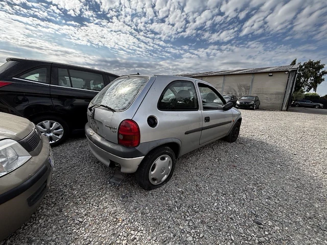 Opel corsa - afbeelding 13 van  17