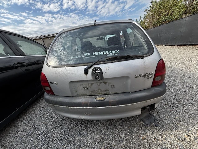 Opel corsa - afbeelding 14 van  17