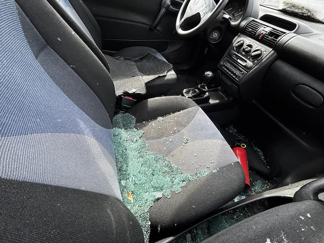 Opel corsa - afbeelding 17 van  17