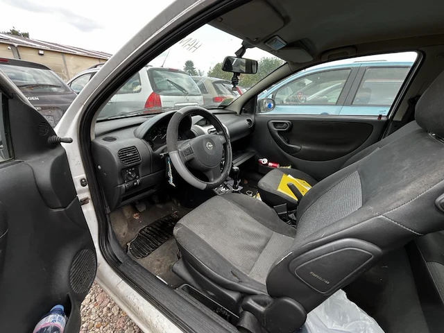 Opel corsa - afbeelding 11 van  13