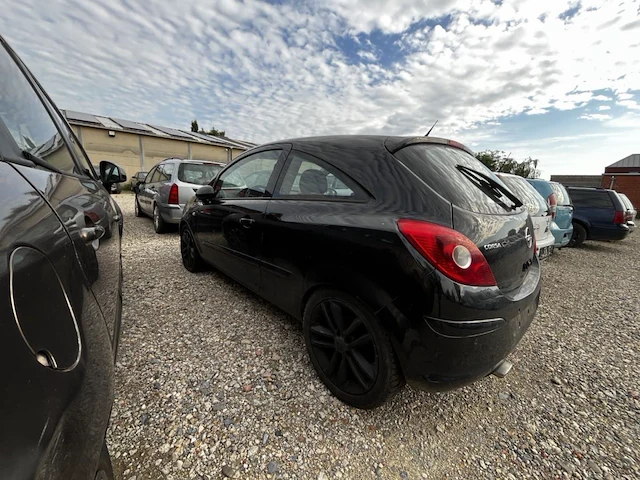 Opel corsa - afbeelding 13 van  16