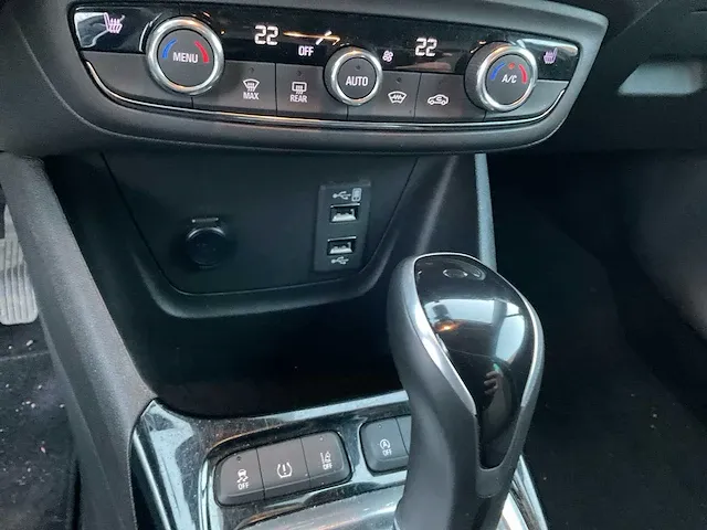 Opel crossland personenauto - afbeelding 8 van  28