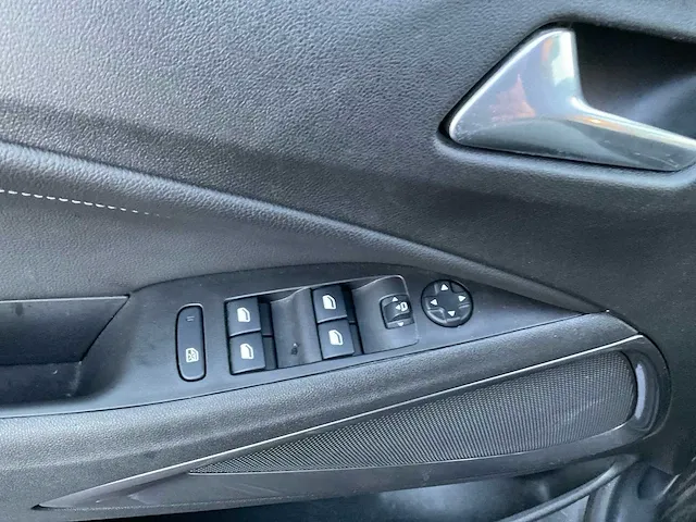 Opel crossland personenauto - afbeelding 10 van  28