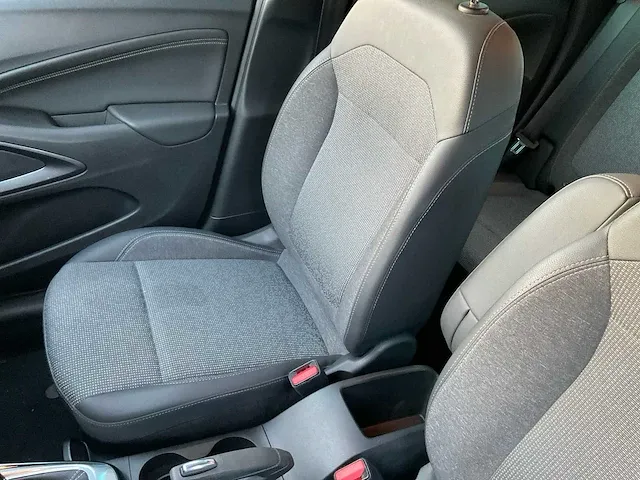 Opel crossland personenauto - afbeelding 19 van  28