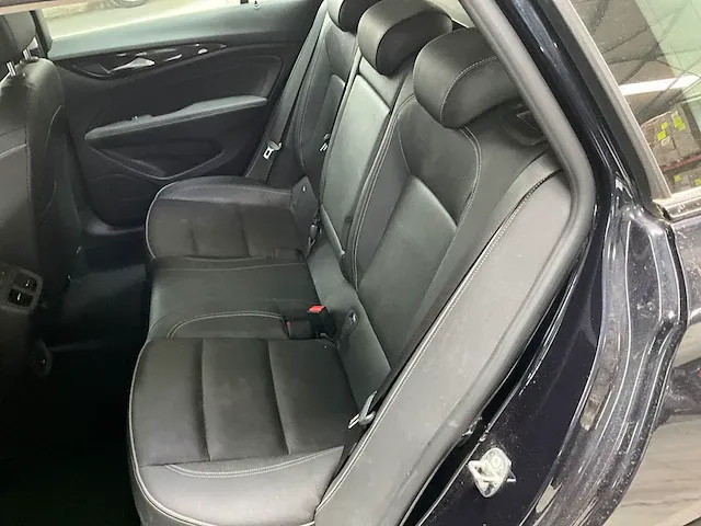 Opel insignia sports tourer - afbeelding 30 van  41