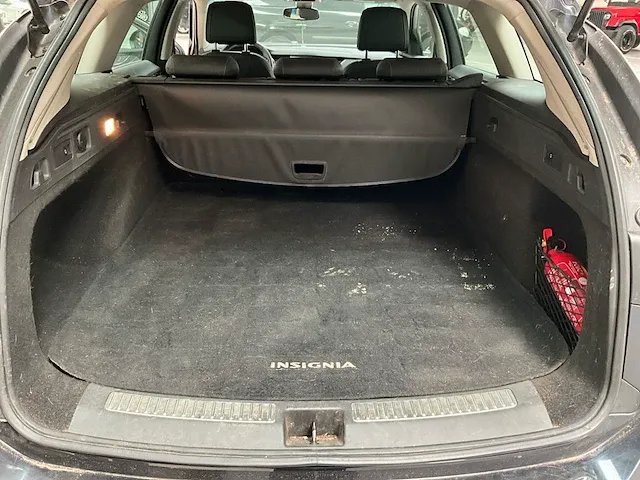 Opel insignia sports tourer - afbeelding 31 van  41
