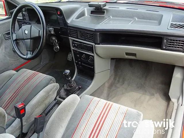 Opel kadett 2.0 gsi 16v - afbeelding 21 van  55