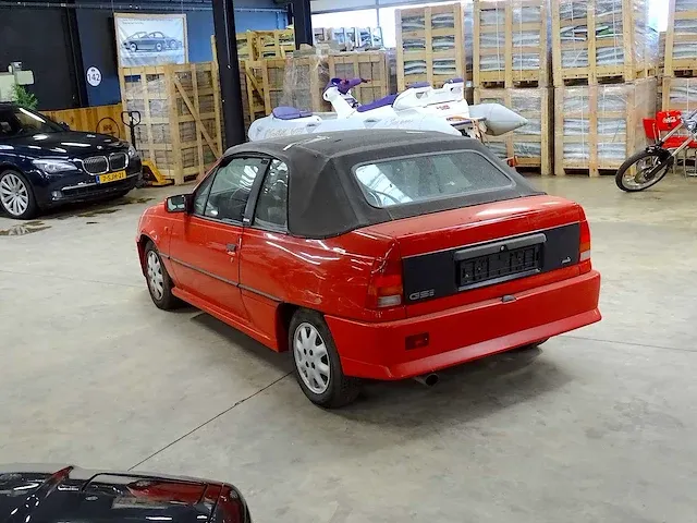 Opel kadett cabrio 2.0 gsi (barn-find) - afbeelding 23 van  48