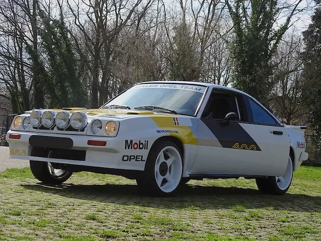 Opel manta '400-hommage' - afbeelding 38 van  45