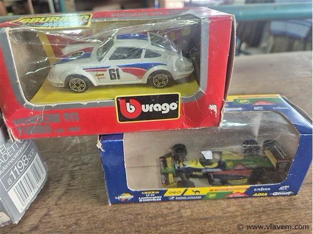 Opel, porsche en racewagen - afbeelding 3 van  3