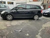 Opel safira