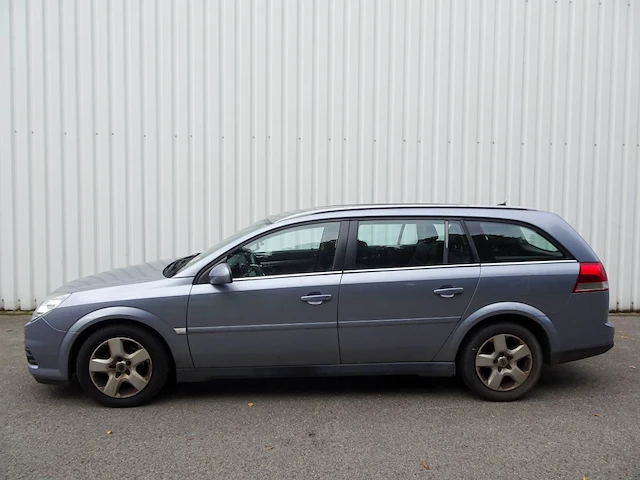 Opel vectra - afbeelding 1 van  13