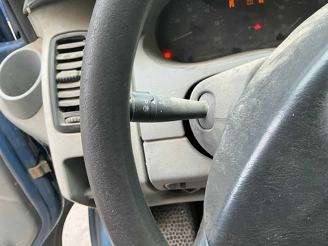 Opel vivaro 1.9 cdti van uit 2006 - afbeelding 19 van  43
