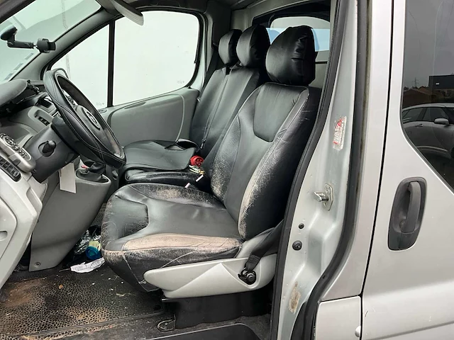 Opel vivaro 19 dti bedrijfswagen - afbeelding 32 van  33