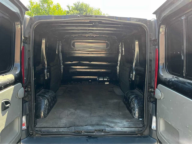 Opel vivaro 2.5 cdti airco - afbeelding 20 van  21