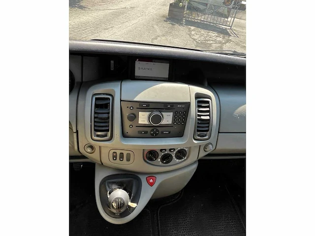 Opel vivaro 2.5 cdti airco - afbeelding 21 van  21