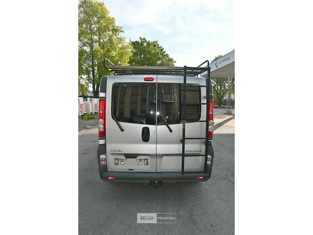 Opel vivaro lichte vrachtwagen - afbeelding 15 van  27