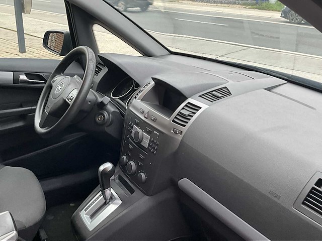 Opel zafira - 2006 - afbeelding 18 van  51
