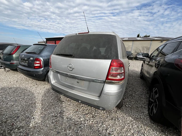 Opel zafira - afbeelding 8 van  13