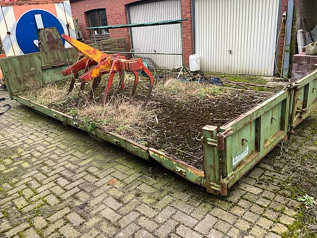 Open container met schoffel - afbeelding 2 van  7